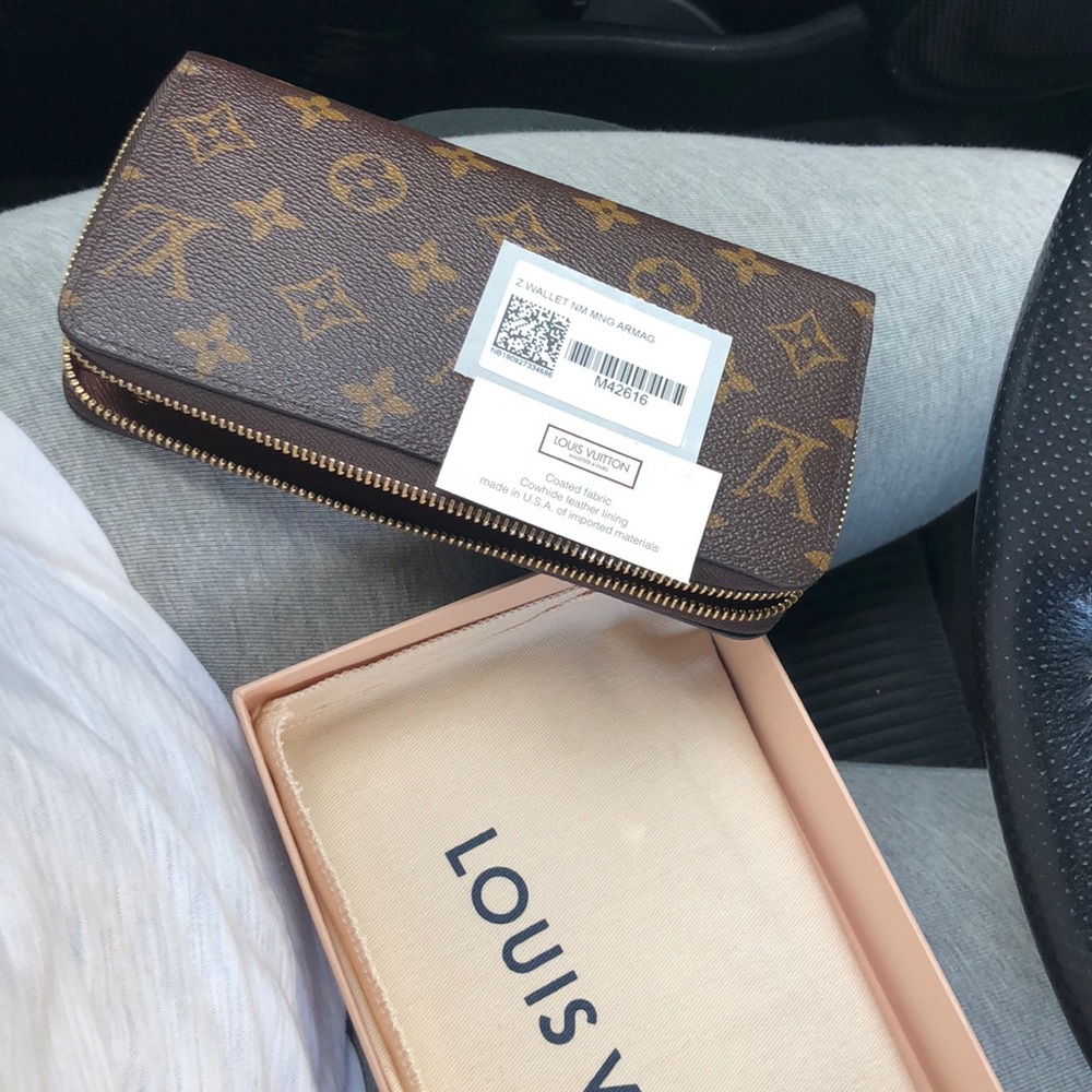 AUTHENTIC!!!!!! Louie Vuitton Z Wallet
